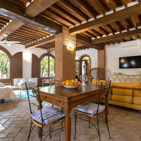 Holiday home Arancera Di Edoardo By Vacavilla *